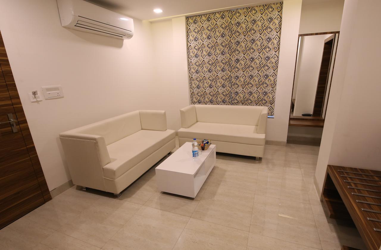 Hotel Narayanam Kota Kültér fotó